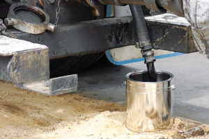 Safe Sampling of Hot Bitumen from Road Tankers
