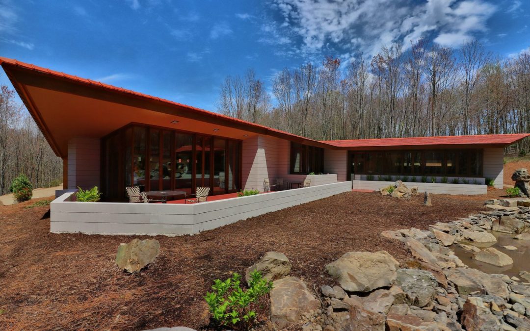 imge:Frank Lloyd Wright House in Minnesota Dismantled and Moved to Pennsylvania