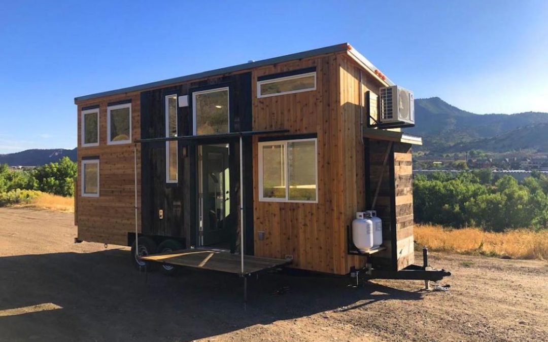 Tiny House Offers Flexibility With Off-Grid Tech and Elevating Bed