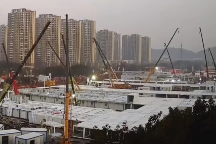 Chinese Hospital Built in 10 Days