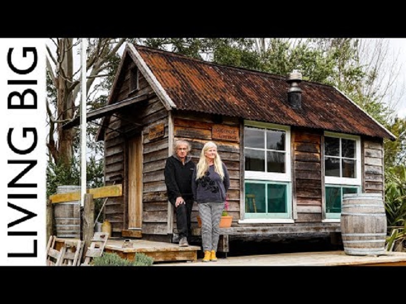 Colonial Cottage Style Tiny House Built For Only $8000