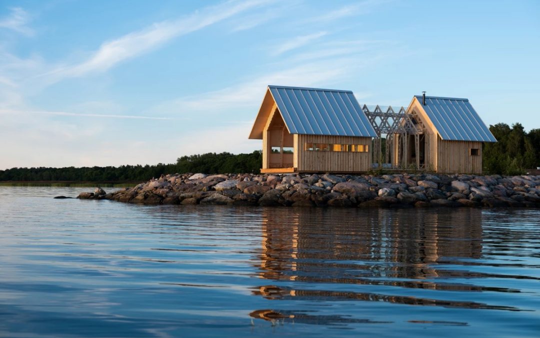 Stunning Cabin Slides Apart for Semi-outdoor Living