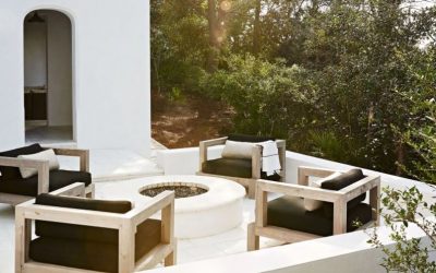 How to Choose Between a Deck or a Patio