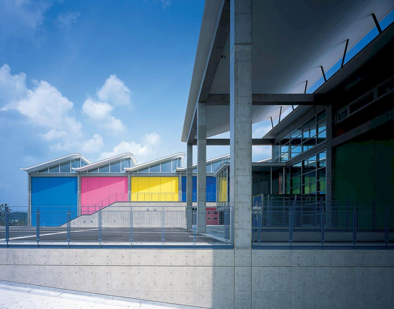 1. Minami Yamashiro Elementary School by Rogers Stirk Harbour + Partners
