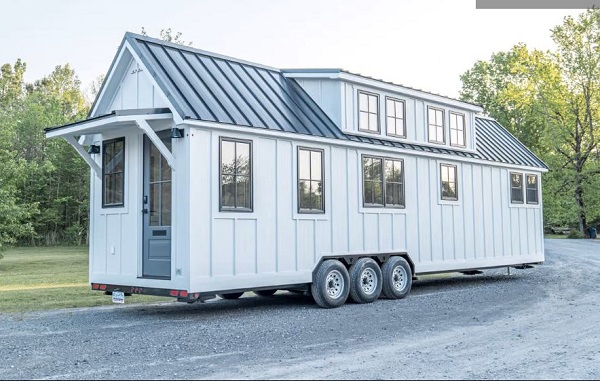 Timbercraft Tiny Homes’ Slimmed-down Teton Sleeps Four in Rustic Style