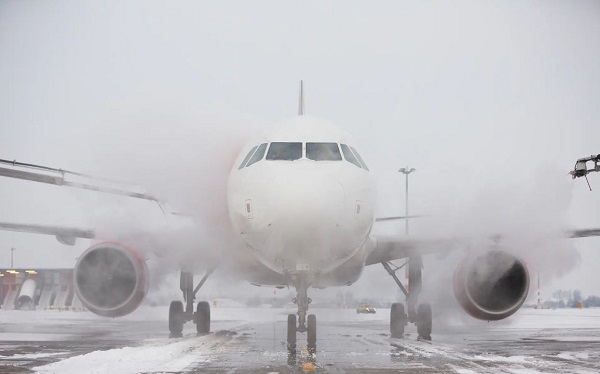 High-strength Coating Controls Crack Formation to Keep Surfaces Ice-free