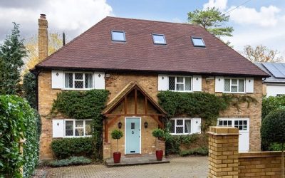 What is a Hip Roof? The Pros and Cons of this Roof Type Explained