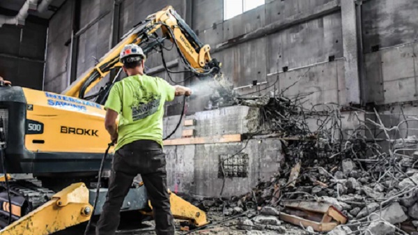 3 Ways Demolition Robots Increase Efficiency in Concrete Cutting Applications