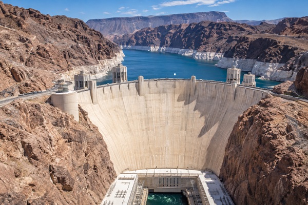 Hoover Dam Concrete Cooling System: How Engineers Controlled Heat of Hydration